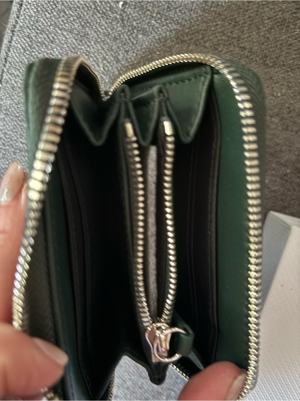 NEW Lacoste Green Zip Card Case Wallet - Picture 2 of 3